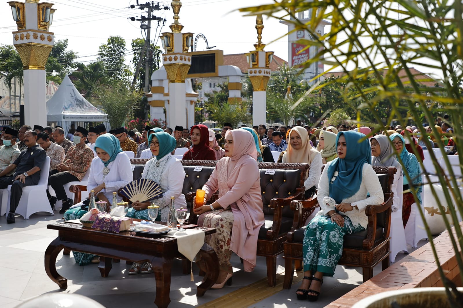 Foto 10 dari 10: Hari Kedua Masuk Kerja Pasca Lebaran, Wali Kota Gelar Halal Bihalal Dengan Pegawai Pemkot Madiun