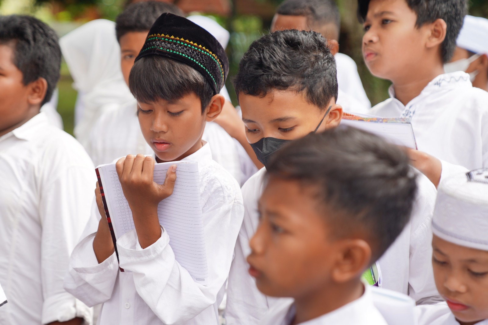 Foto 7 dari 9: Peringati Isra’ Mi’raj, SDN 03 Nambangan Kidul Ajak Siswa Praktek Perjalanan Rasulullah Dari Mekkah Ke Sidratul Muntaha