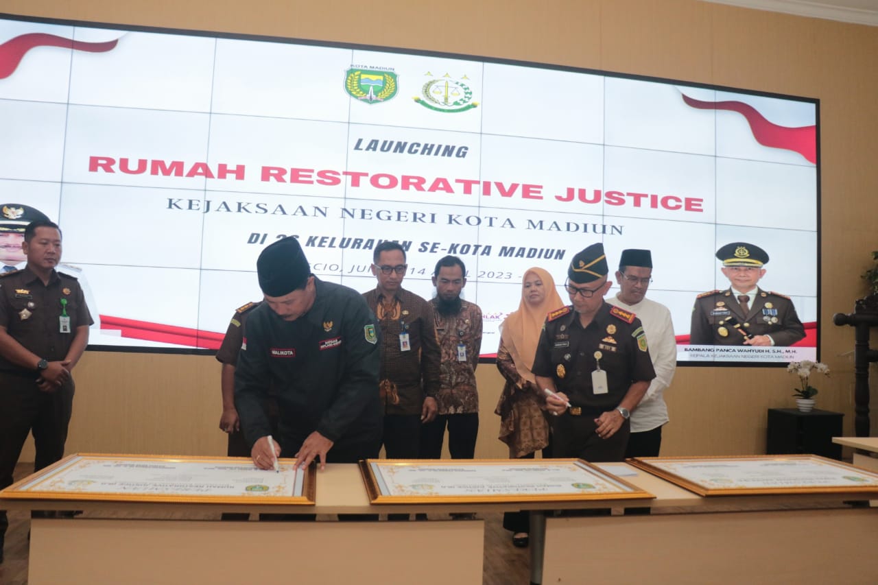 Foto 6 dari 12: Launching Rumah Restorative Justice di 26 Kelurahan, Wali Kota Sampaikan Apresiasi Kepada Kejaksaan