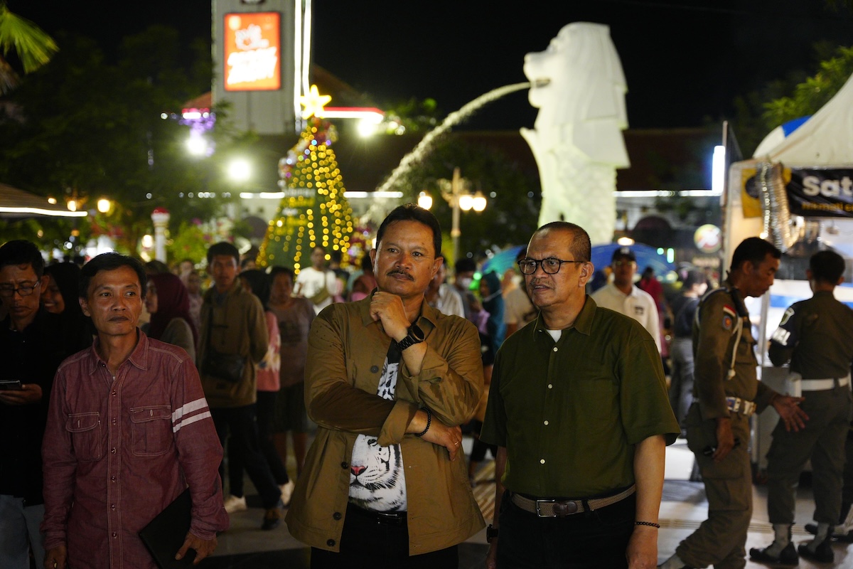 Foto 2 dari 8: Pantau Kamtibmas Malam Pergantian Tahun, Wali Kota: Kesuksesan Tahun Lalu Jadi Tolak Ukur Kesuksesan Tahun Ini