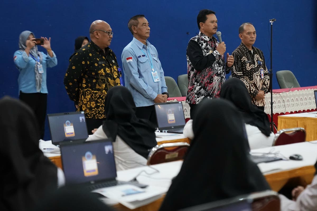 Foto 2 dari 8: Pantau Pelaksanaan Peserta CPPPK, Wali Kota: Kalau Ada yang Ngaku-ngaku Bisa Meloloskan, Itu Penipuan, Laporkan