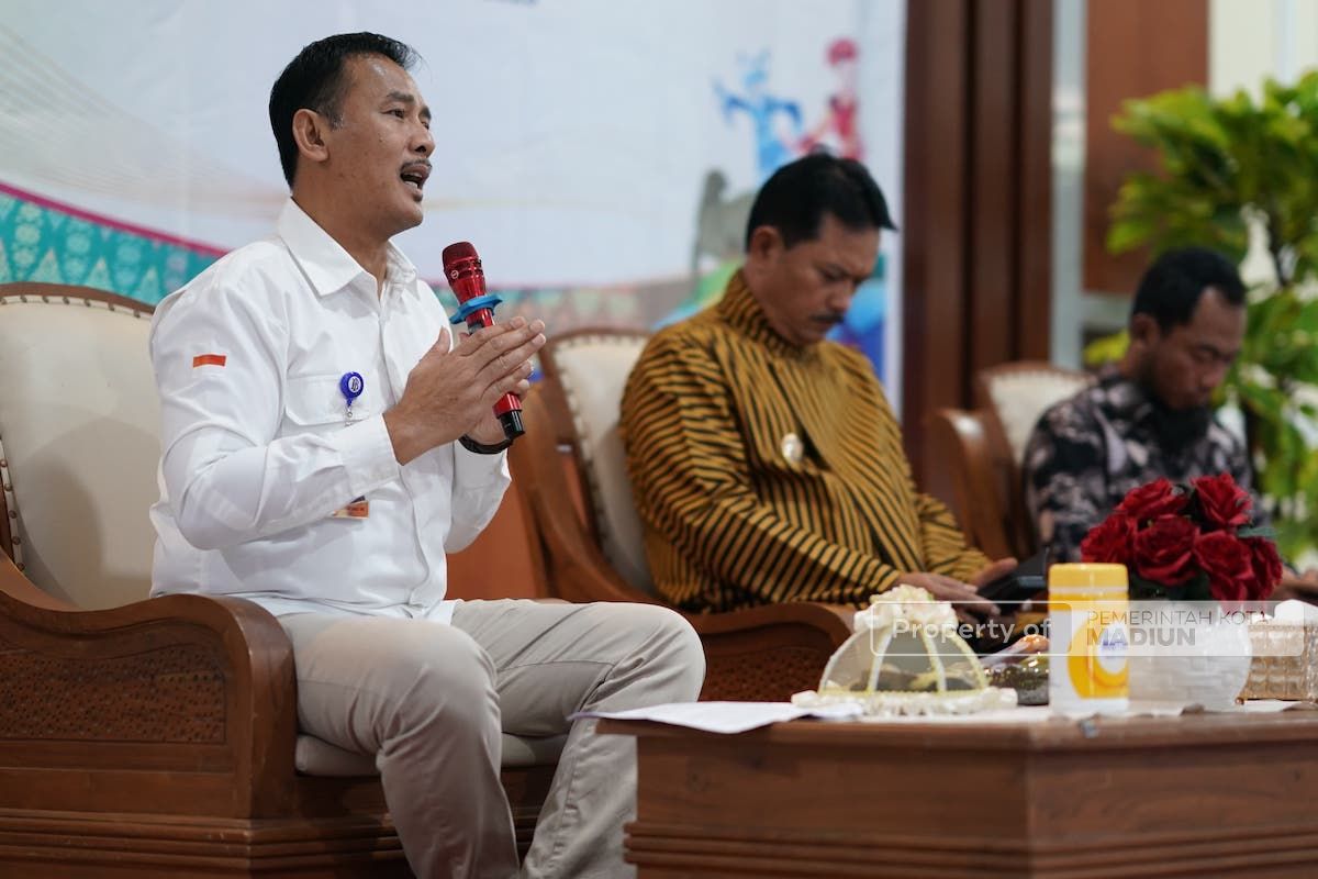 Foto 3 dari 9: Buka Sosialisasi Cinta, Bangga, dan Paham Rupiah, Wali Kota Ajak Warga Bijak Gunakan Uang