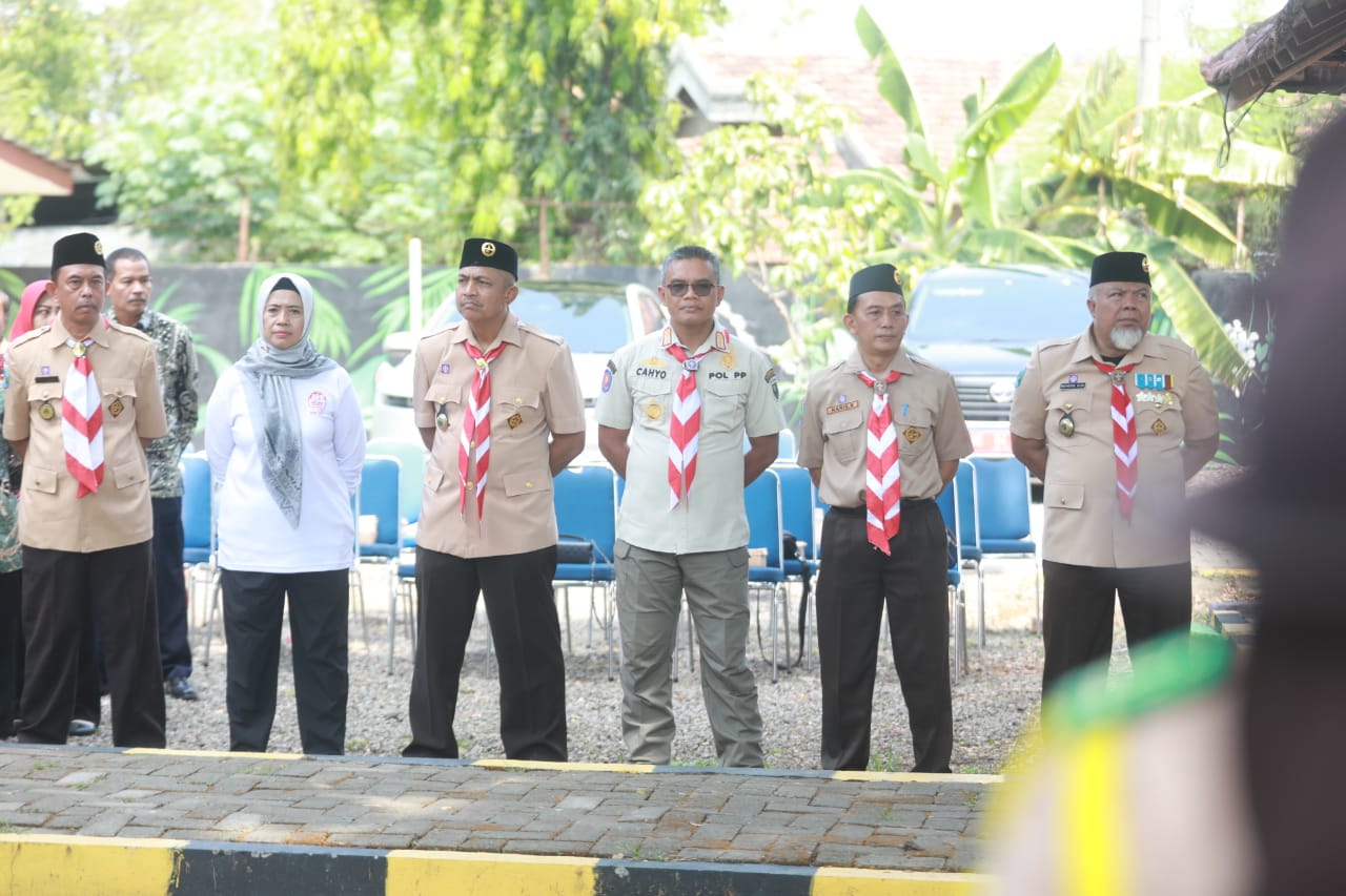 Foto 9 dari 10: Berangkatkan Peserta Raimuna Pramuka ke XIV Jatim, Wali Kota Pesan Jaga Nama Baik Kota