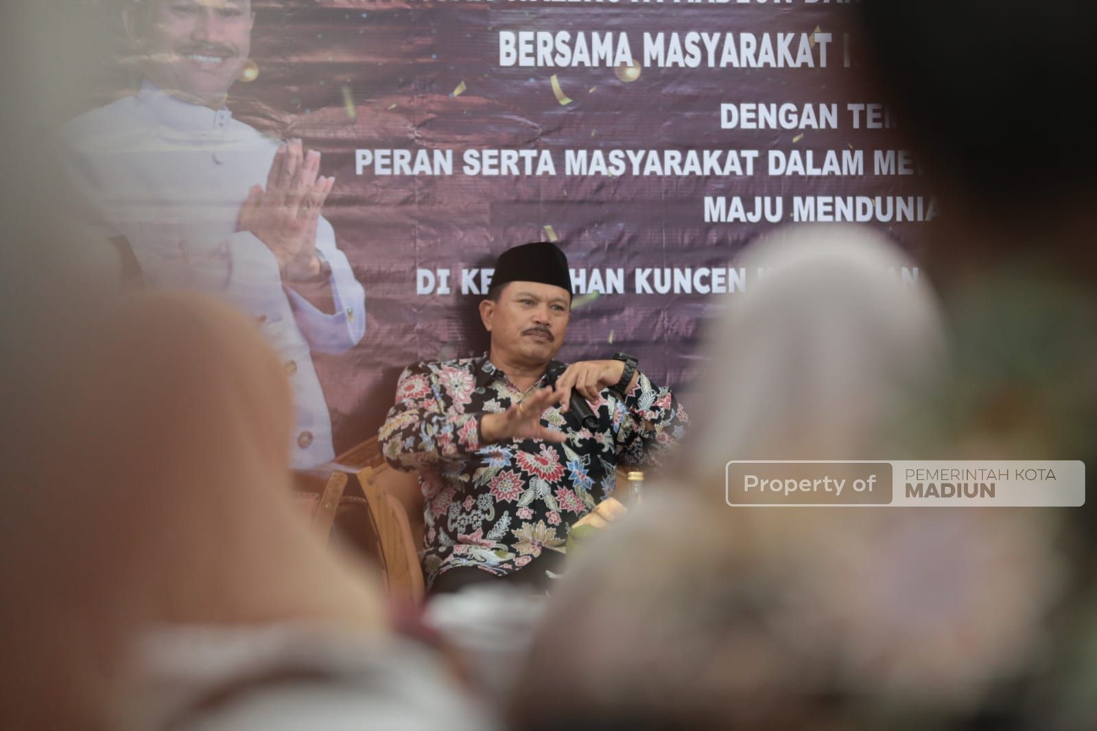 Foto 6 dari 9: Bertemu Masyarakat Kuncen dan Kejuron, Wali Kota Ajak Masyarakat Evaluasi Pembangunan