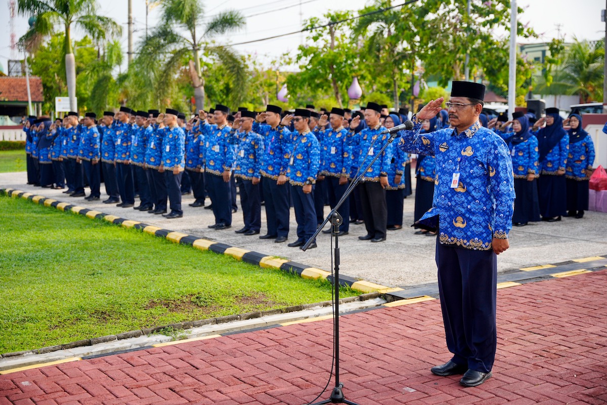 Foto 2 dari 7: Peringati Hari Korpri ke 52, Pemkot Madiun Gelar Apel di TMP