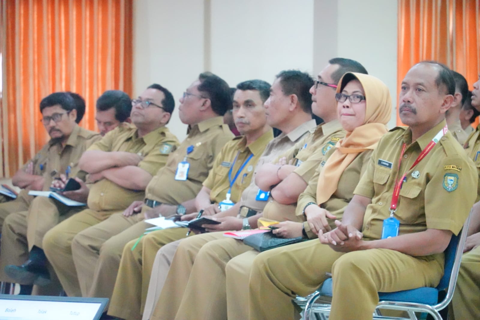 Foto 3 dari 6: Beri Pembinaan Guru SD-SMP, Wali Kota : Guru Harus Rasional, Bukan Emosional