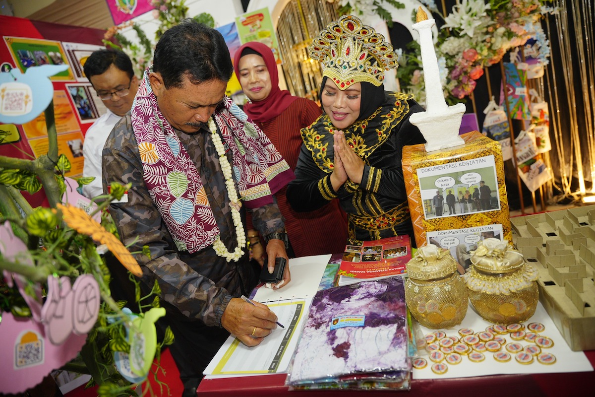 Foto 8 dari 8: Apresiasi Gelar Karya Guru, Wali Kota : Guru Harus Baik