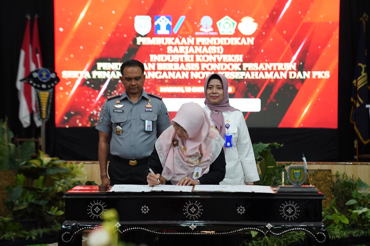 Foto 3 dari 9: Sah, Pemkot Madiun Kuliahkan 20 Napi, Fasilitasi Laptop dan Gratis Biaya Sampai Wisuda