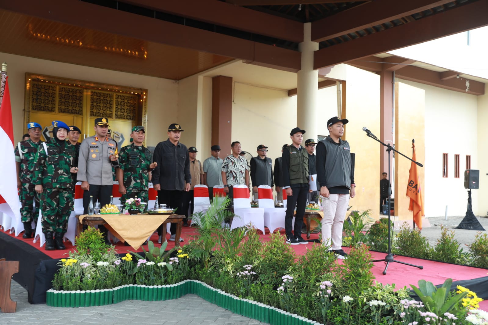 Foto 1 dari 13: Hadiri Apel Siaga Pengawasan Pemilu 2024, Wali Kota: Kota Madiun Ready Semua