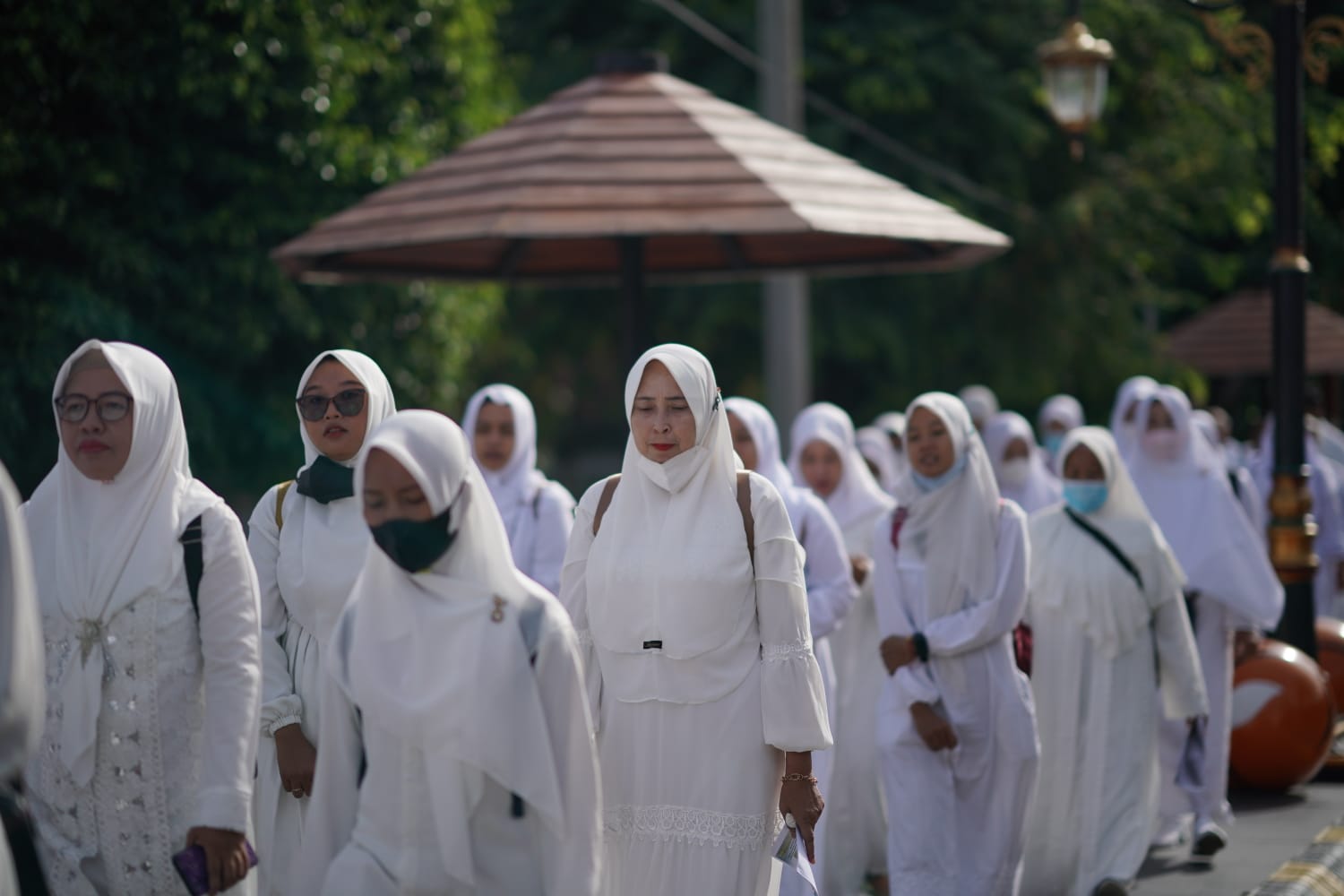 Foto 8 dari 10: Tak Hanya Anak Sekolah, Kasek, Guru, dan Pengawas Juga Laksanakan Manasik Umrah