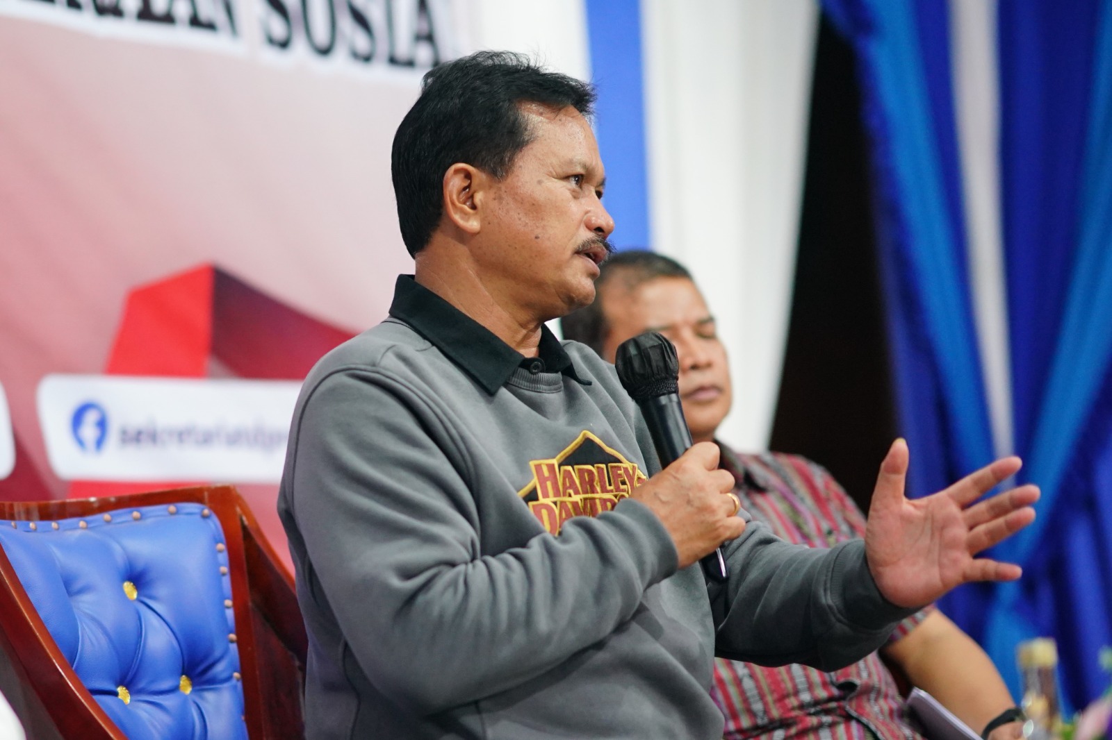 Foto 2 dari 10: Hadiri Evaluasi Perda Bersama DPRD, Wali Kota Imbau Warga Sampaikan Masukan