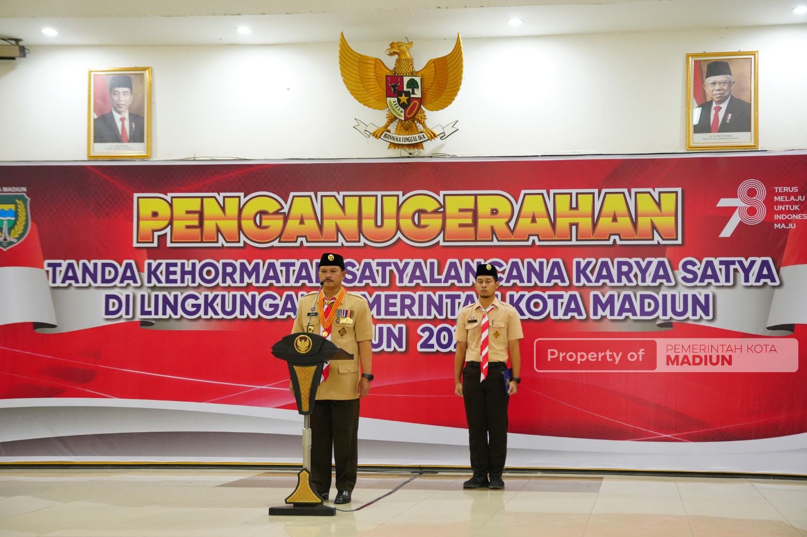 Foto utama berita: 326 ASN Pemkot Madiun Raih Tanda Kehormatan Satyalancana Karya Satya, 78 Di antaranya Sudah Mengabdi 30 Tahun Lamanya