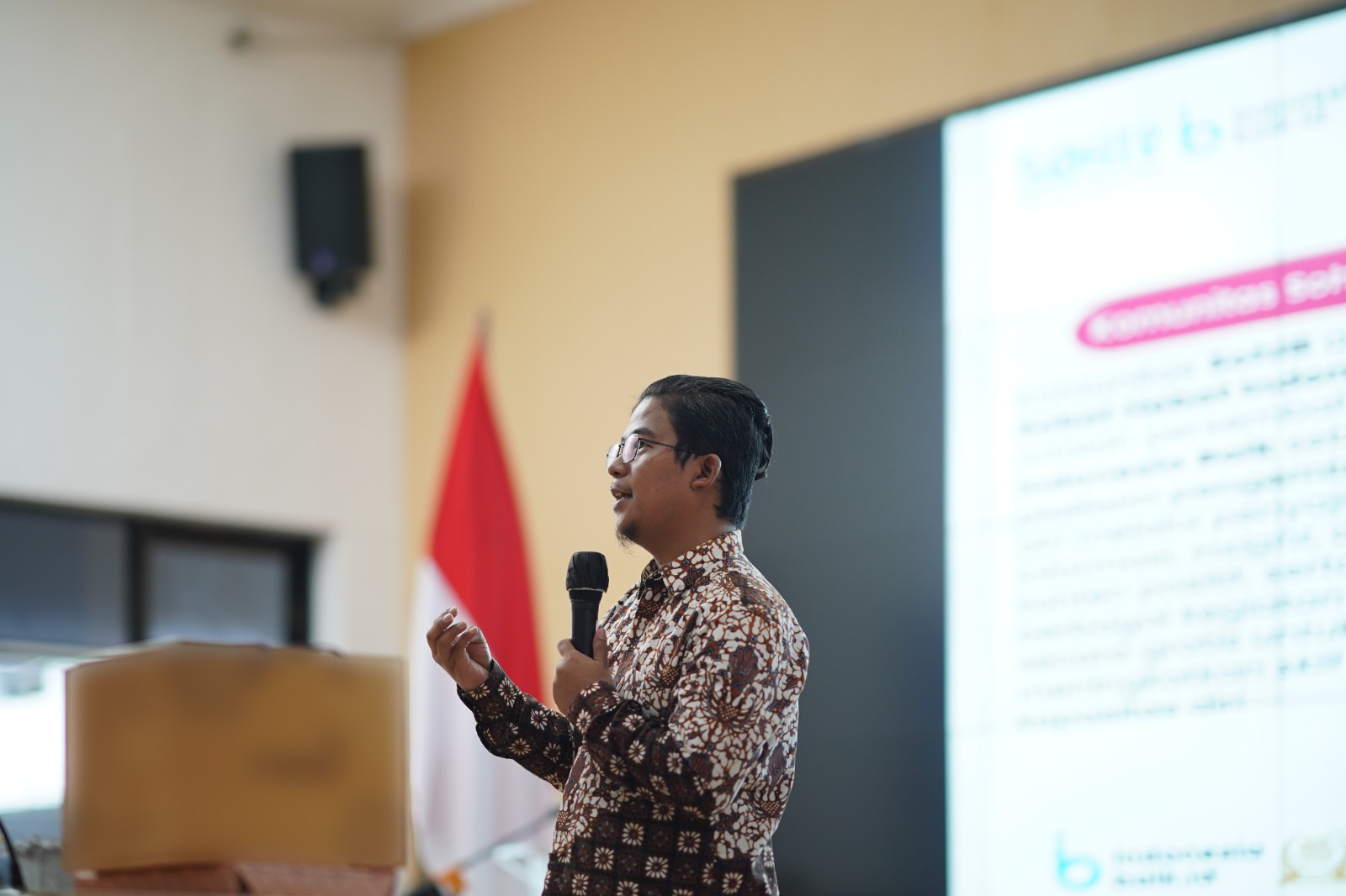Foto 2 dari 10: Bekali Kemampuan Membuat Infografis, Diskominfo Kota Madiun Beri Pelatihan Pada KIM dan PPID