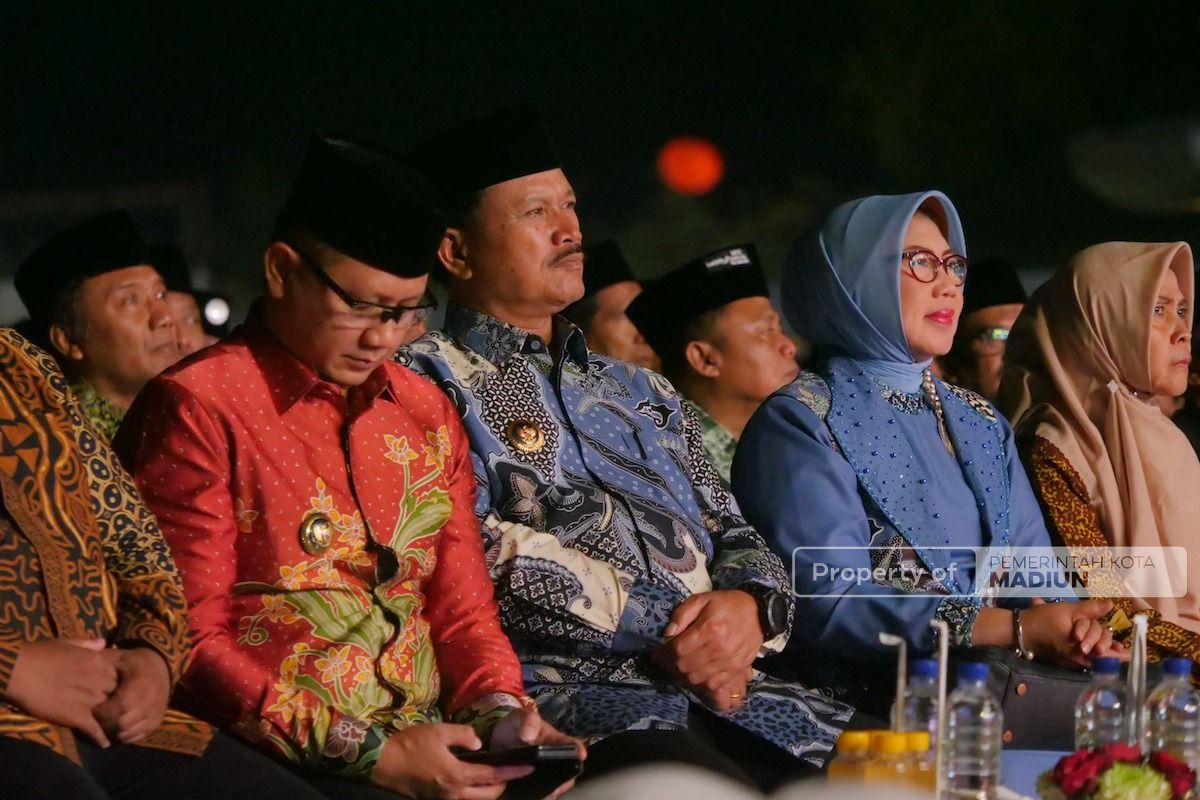 Foto 1 dari 9: Hadiri Pembukaan MTQ ke-30, Wali Kota Harap Kontingen Kota Madiun Berprestasi