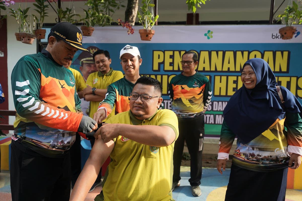 Foto utama berita: Pemkot Gelar Pencanangan Imunisasi Hepatitis B Bagi Tenaga Medis dan Nakes