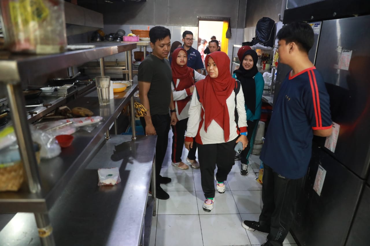 Foto 4 dari 8: Pastikan Penggunaan Gas Elpiji Tepat Sasaran, Tim Gabungan Pantau Hotel Dan Cafe