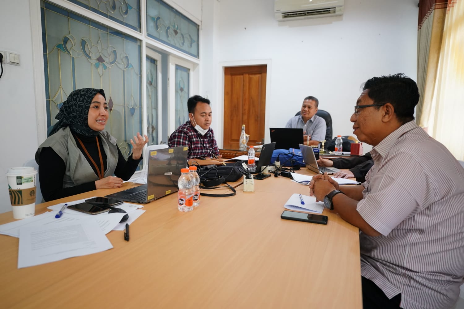 Foto 3 dari 5: Evaluasi Smart City, Perwakilan OPD Diskusi Bersama Tim Asesor