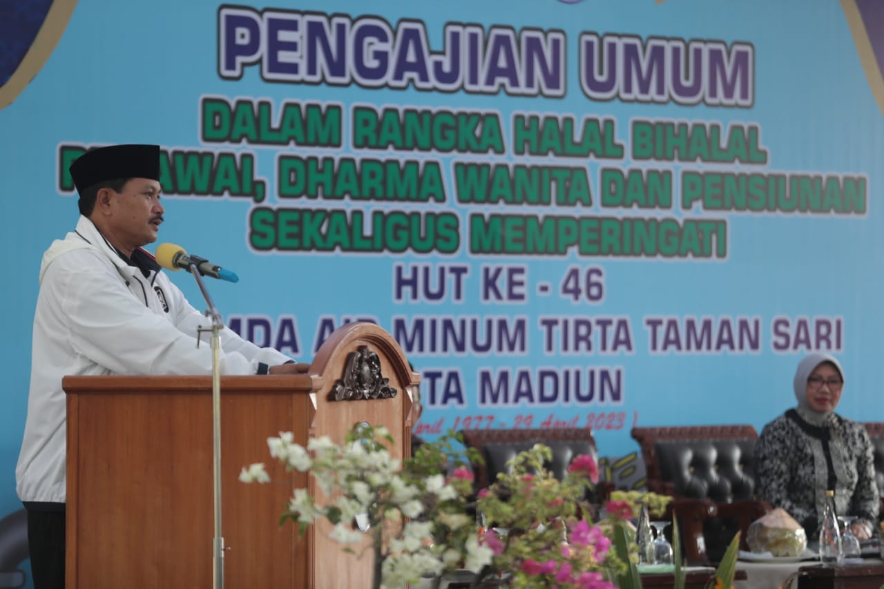 Foto 1 dari 12: Gelar Halal Bihalal Bersama Keluarga PDAM, Wali Kota Pesan Jaga Kerukunan Untuk Tingkatkan Kinerja