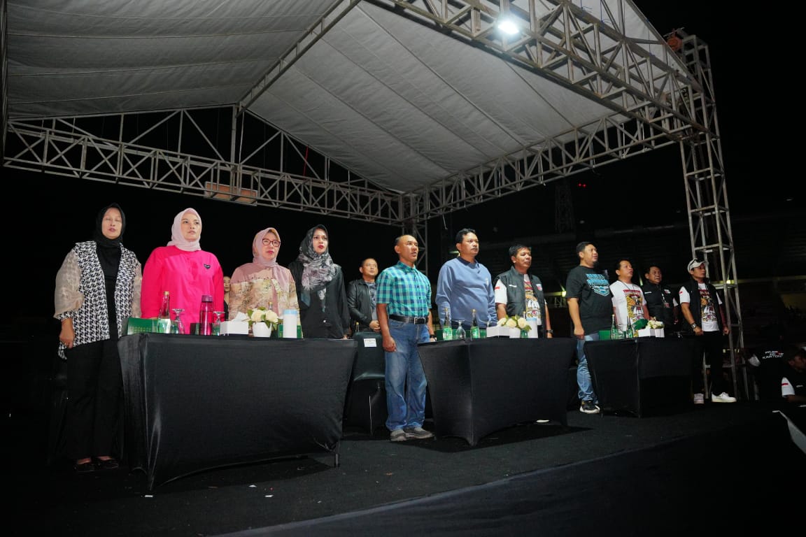 Foto 2 dari 8: Hadiri Konser Denny Caknan, Wali Kota Sebut Masih Banyak Acara Besar Peringatan Hadi Jadi
