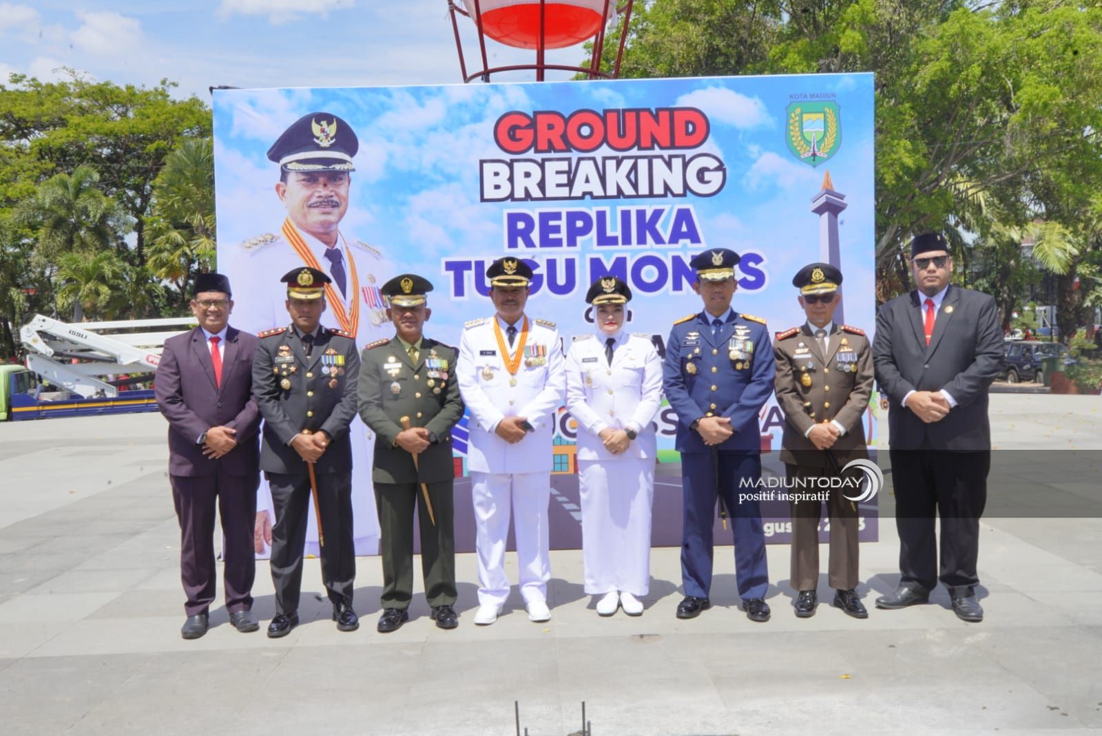 Foto 6 dari 6: Tingkatkan Daya Tarik Wisata, Wali Kota Hadirkan Dua Ikon Dunia Di Kota Pendekar