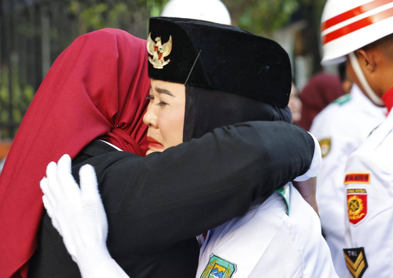 Foto utama berita: Haru Berbalut Bangga Anggota Paskibra