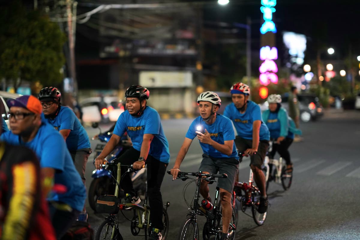 Foto 20 dari 23: Beragam Keseruan Gowes Malam, Wali Kota Apresiasi Antusiasme Masyarakat