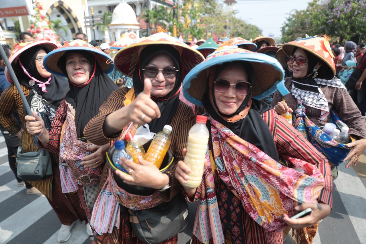 Foto 5 dari 9: Diikuti 1.300 Penjual Jamu, Festival Jamu Gendong Nusantara di Kota Madiun Siap Pecahkan Rekor MURI