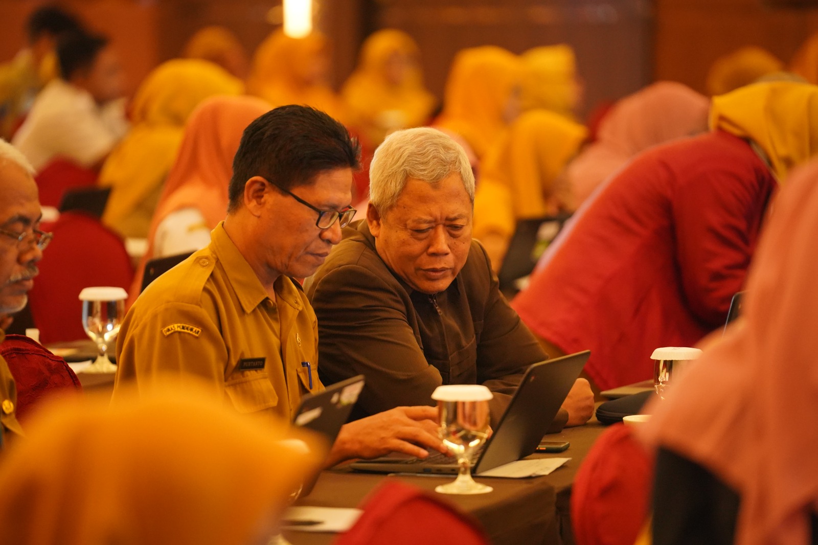 Foto 4 dari 5: Buka Diklat Pemanfaatan Chromebook, Wali Kota Sampaikan Sejumlah Arahan