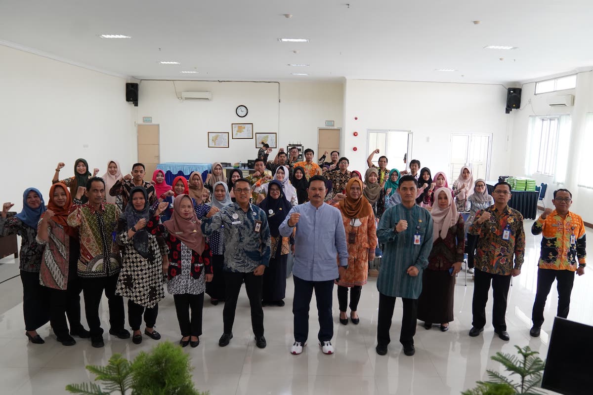 Foto 6 dari 9: Hadiri Kegiatan Monev Kinerja di Dispendukcapil, Wali Kota Harap Pelayanan Optimal