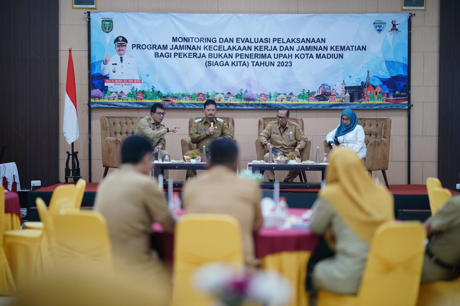 Foto utama berita: Evaluasi dan Monitoring Program Siaga Kita, Wali Kota: Ini Dibutuhkan Masyarakat Makanya Kita Diperluas