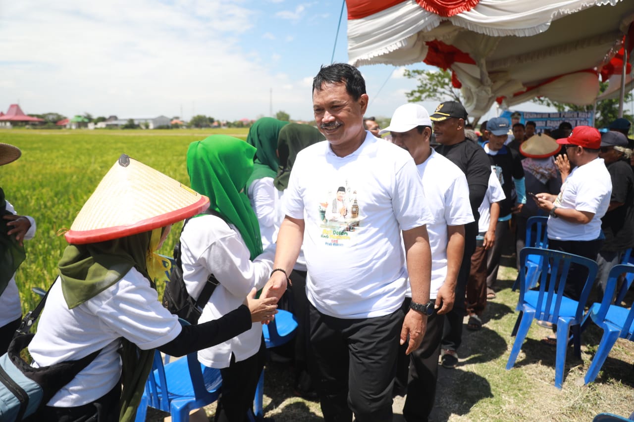 Foto 9 dari 11: Wali Kota Maidi Apresiasi Panen Raya Kelompok Tani Mardi Bogo Kelurahan Tawangrejo