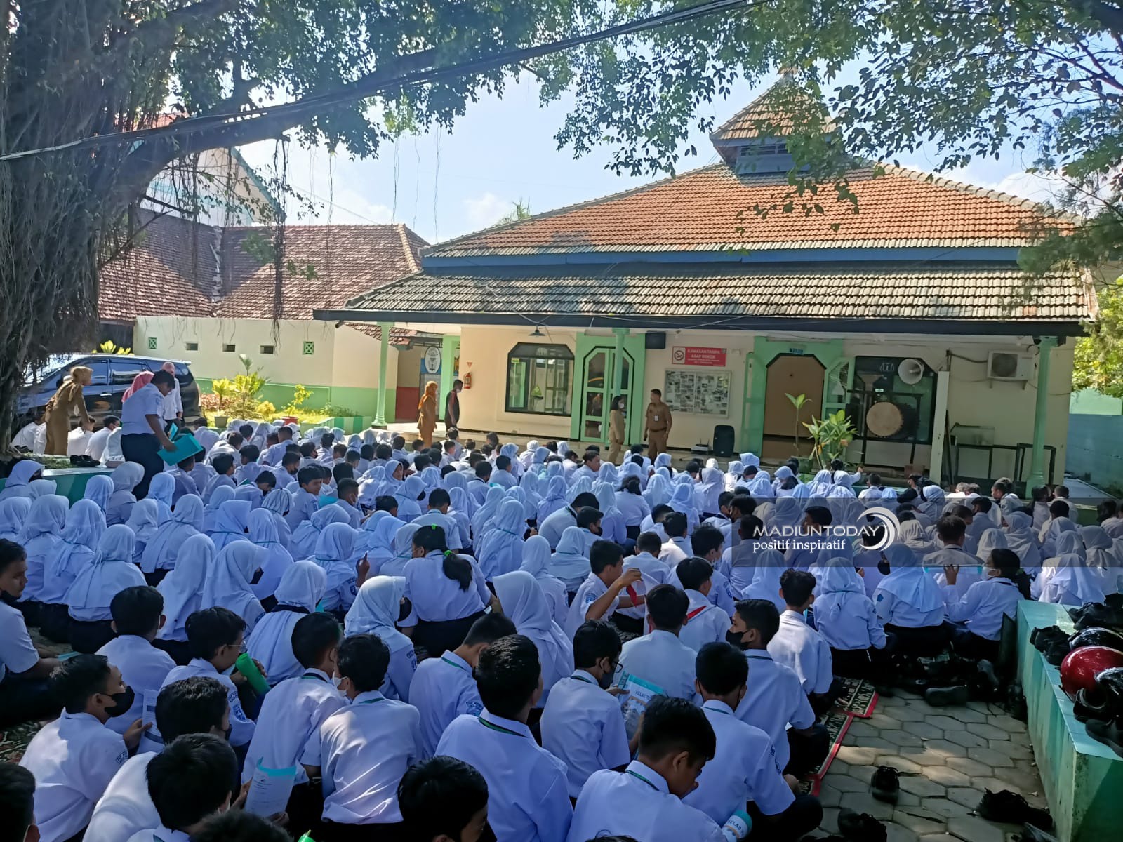 Foto 2 dari 10: Kiat SMPN 4 Bangun Profil Pelajar Pancasila Lewat Pementasan Drama