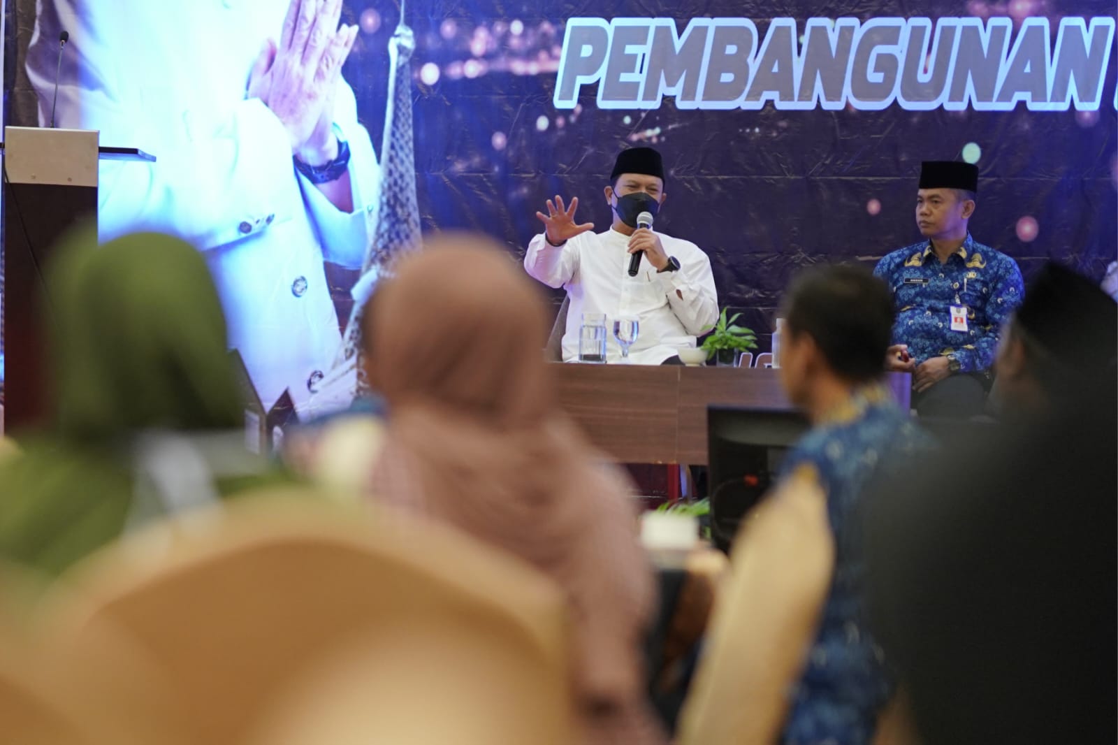 Foto 6 dari 7: Pembinaan PKL, Wali Kota: PKL Kita Tata Seperti di Negara Maju