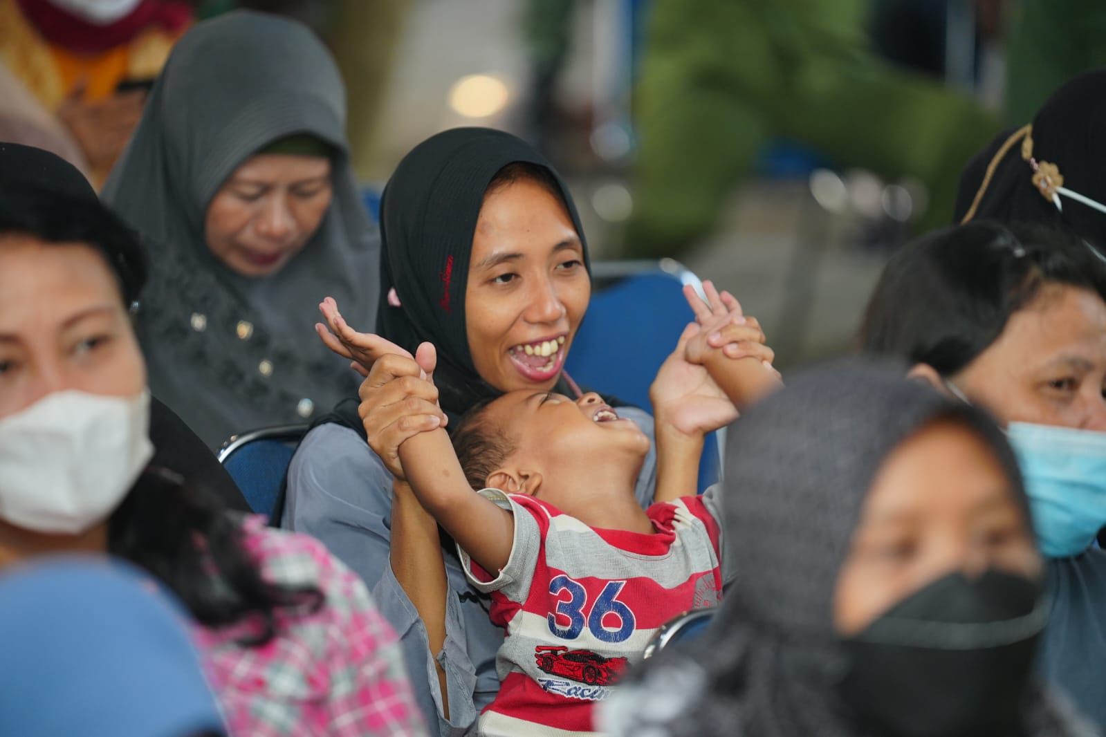 Foto 5 dari 9: Serap Aspirasi Sekaligus Sosialisasi Pembangunan, Wali Kota-Wakil Rakyat Bertemu Masyarakat di Dua Kelurahan