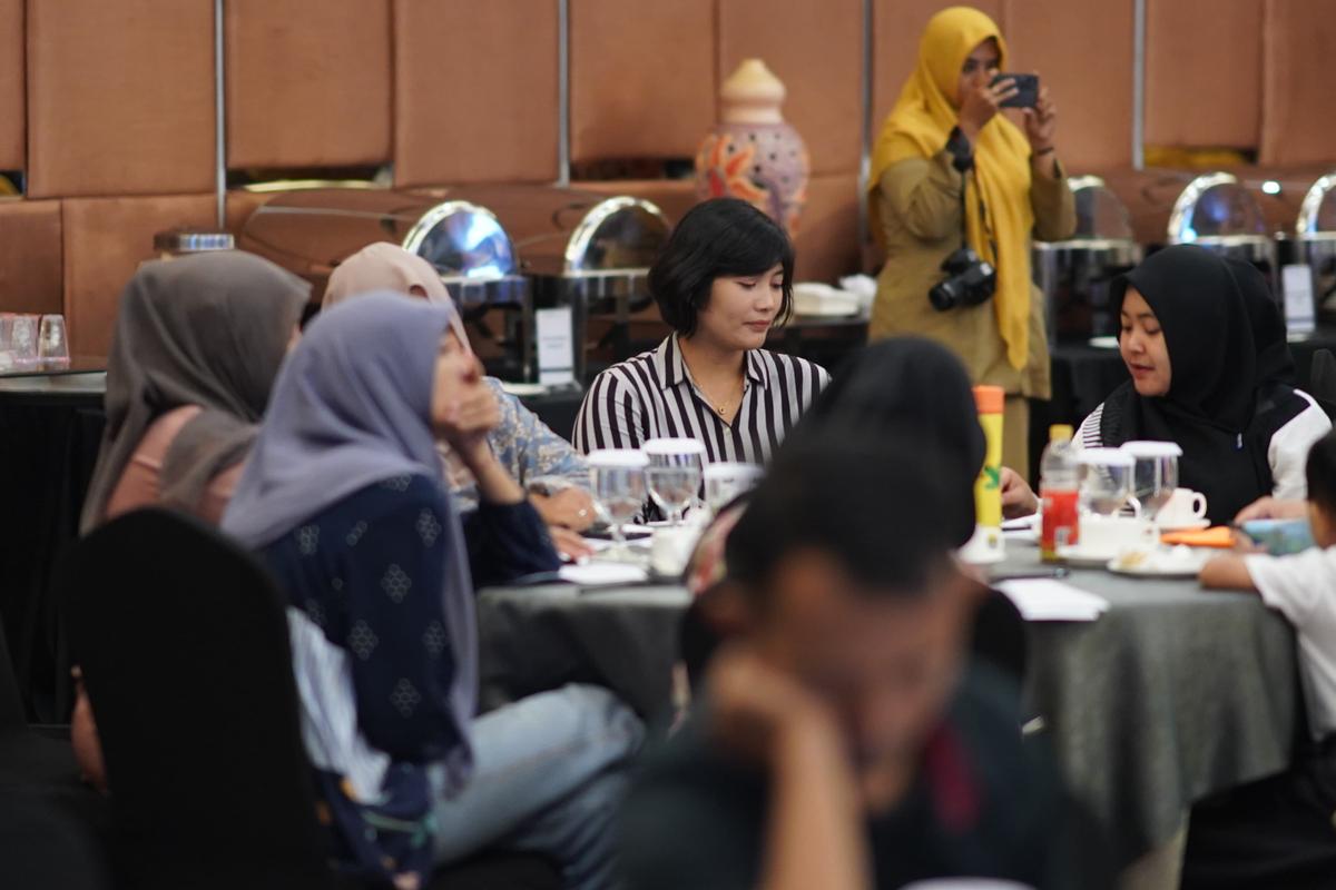 Foto 5 dari 9: Gelar Sosialisasi Implementasi Perizinan Berusaha, Wali Kota Pesan Pengusaha Harus Paham Hak dan Tanggung Jawab