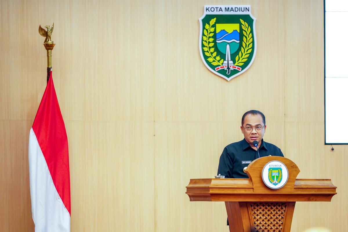 Capai Rp 2 Triliun Lebih, Pj. Wali Kota Sampaikan Nota Keuangan Atas Raperda Kota Madiun Tentang APBD 2025