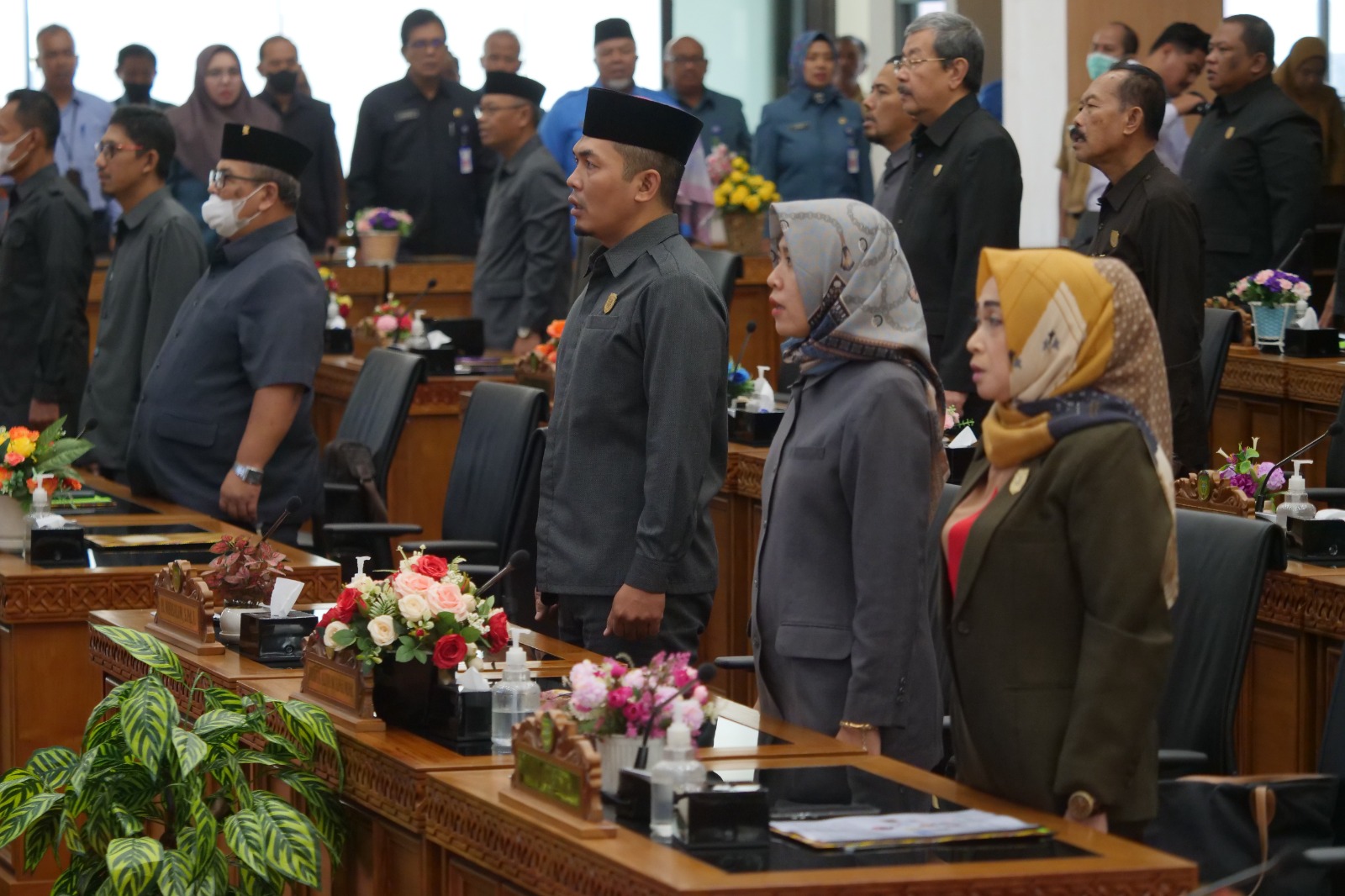 Foto 6 dari 10: Rapat Paripurna Pendapat Akhir Fraksi Terkait Rencana RTRW, Wali Kota: Catatan Akan Jadi Bahan Evaluasi