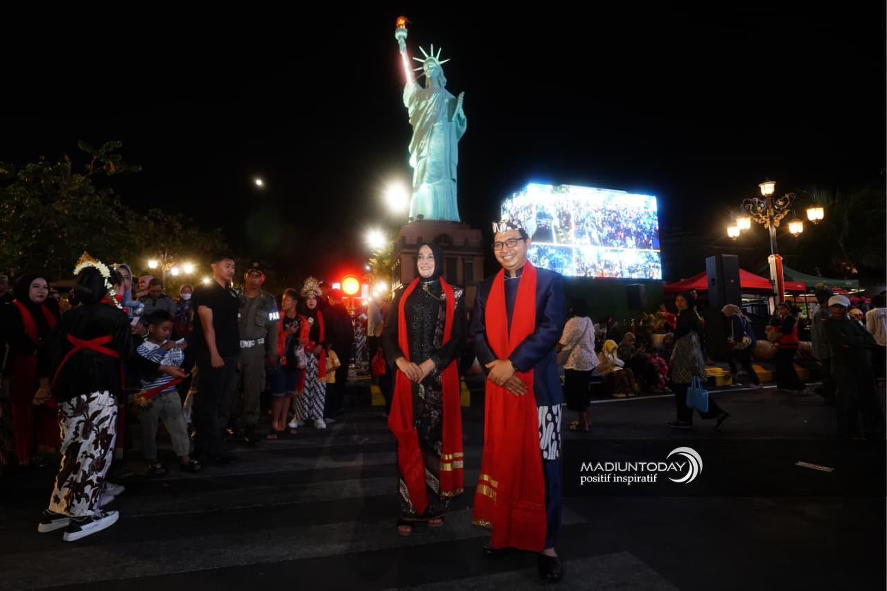 Foto 11 dari 11: Madiun Menari Pukau Wawali Pekalongan: Madiun Luar Biasa!