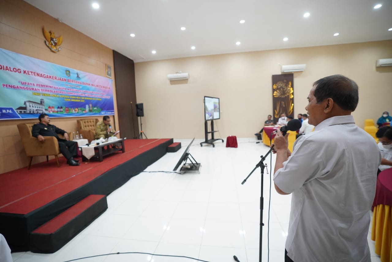 Foto 3 dari 9: Gelar Dialog Ketenagakerjaan, Wali Kota Ajak Atasi Pengangguran Di Kota Pendekar