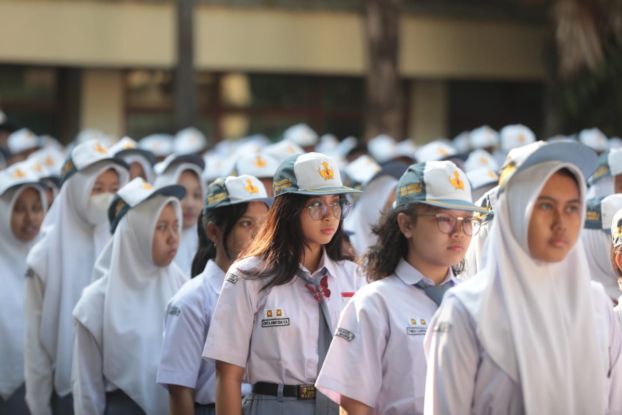 Foto 2 dari 11: Jadi Pembina Upacara di SMADA, Wali Kota: Banyak Alumni Sini yang Sukses di Berbagai Negara