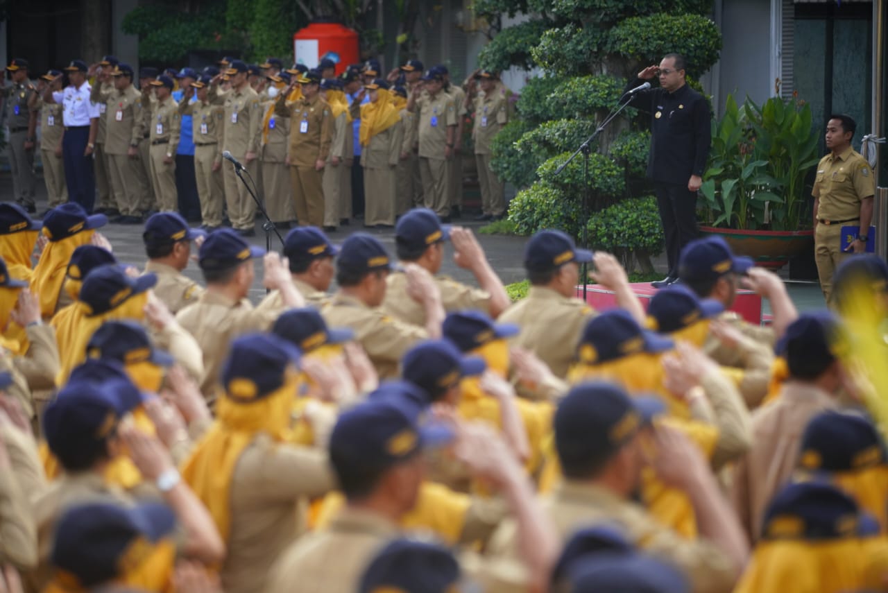 Foto 5 dari 8: Pimpin Apel Pagi, Pj. Wali Kota Pesan Jaga Netralitas ASN Di Tahun Politik