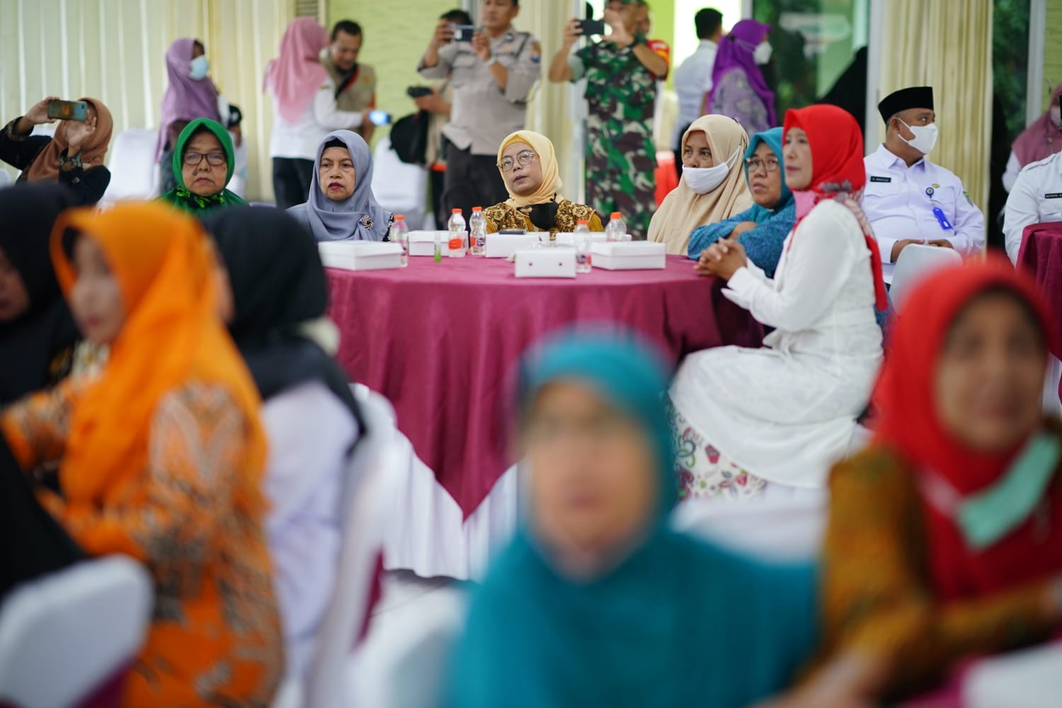 Foto 5 dari 10: Gelar Cangkrukan dan Halal Bihalal Bersama, Wali Kota Harap Kerukunan dan Keamanan Kota Tetap Terjaga