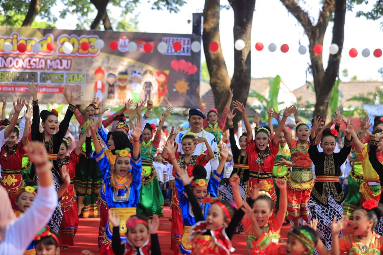 Foto 6 dari 9: .Kota Madiun Siap Merebut Generasi Emas 2045 Mendatang, Berikut Perhatian Wali Kota Maidi Wujudkan SDM Unggul di Kota Pendekar