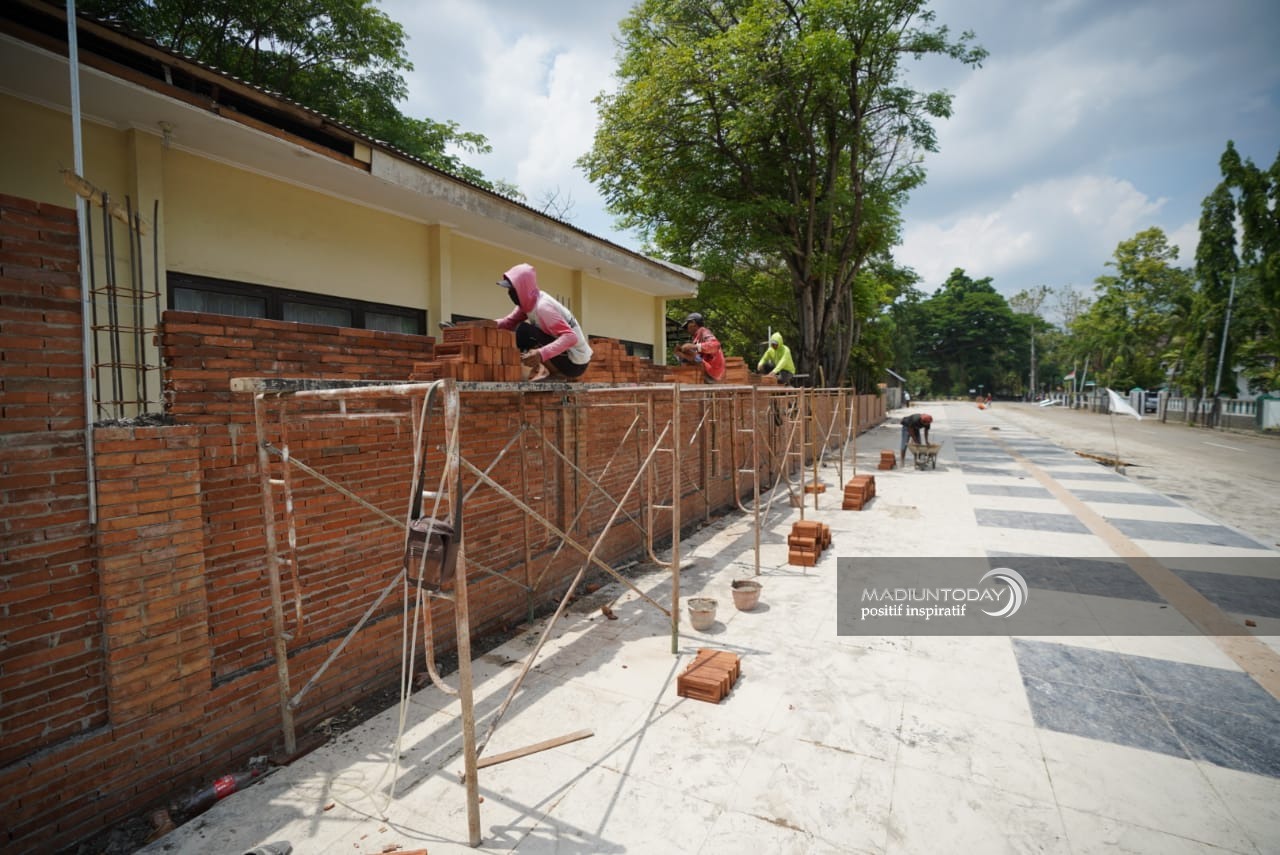 Foto 5 dari 5: Pekerjaan Surplus 22 Persen, Sentra Kuliner Rimba Darma Tahap Tiga Tinggal Perapian