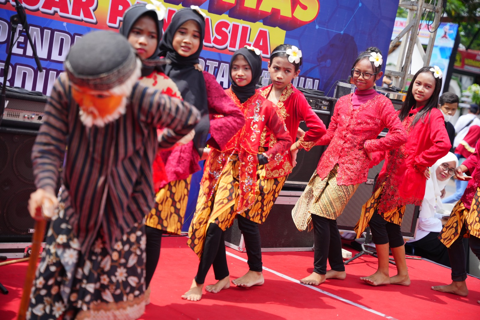 Foto 7 dari 10: Gelar Kreativitas Jadi Ajang Unjuk Gigi Pelajar di Peringatan Hardiknas
