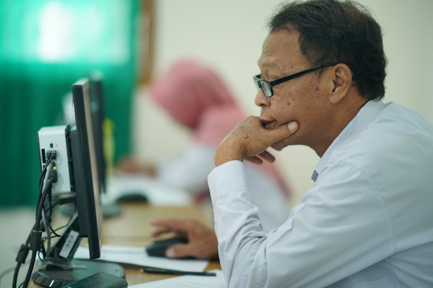 Foto 5 dari 10: Uji Kompetensi Diri, Ratusan Guru SD Di Kota Madiun Jalani UKG