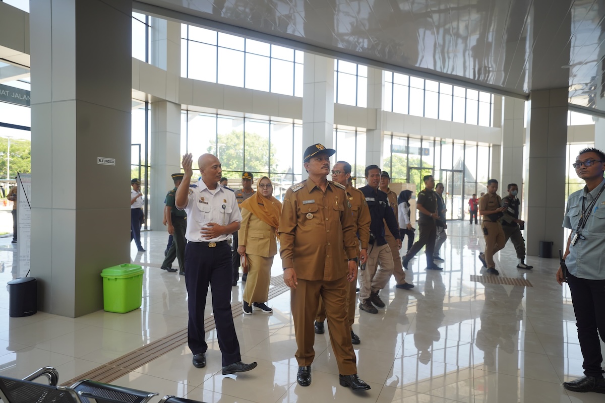 Foto 2 dari 9: Jelang Perayaan Nataru, Forkopimda Cek Kesiapan Sejumlah Fasilitas Umum