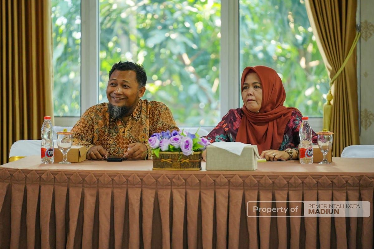 Foto 4 dari 9: Sosialisasi Cinta, Bangga, dan Paham Rupiah Kepada Masyarakat, Wali Kota: Orang Indonesia Harus Cinta Rupiah