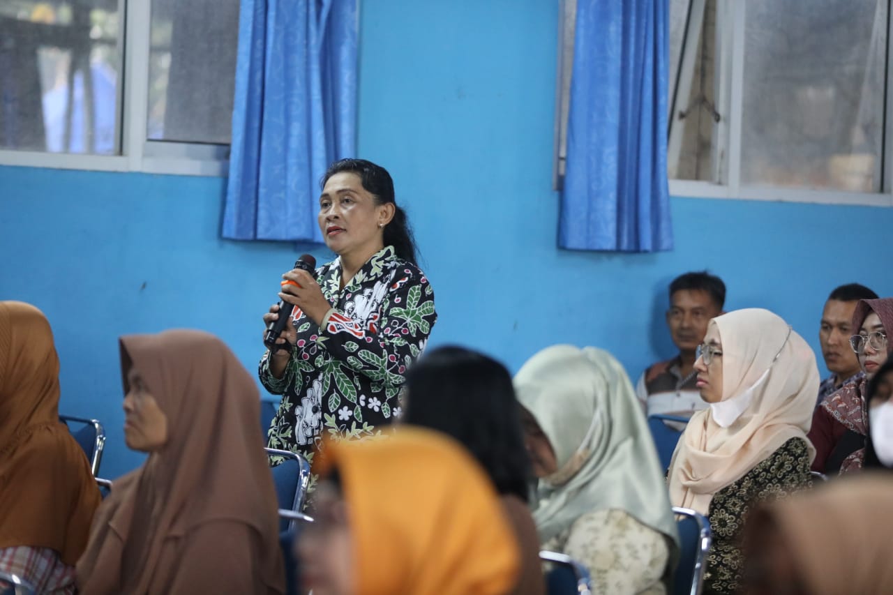Foto 4 dari 11: Gowes 3 Kelurahan, Wali Kota Ajak Perempuan Berdaya Agar Lebih Sejahtera