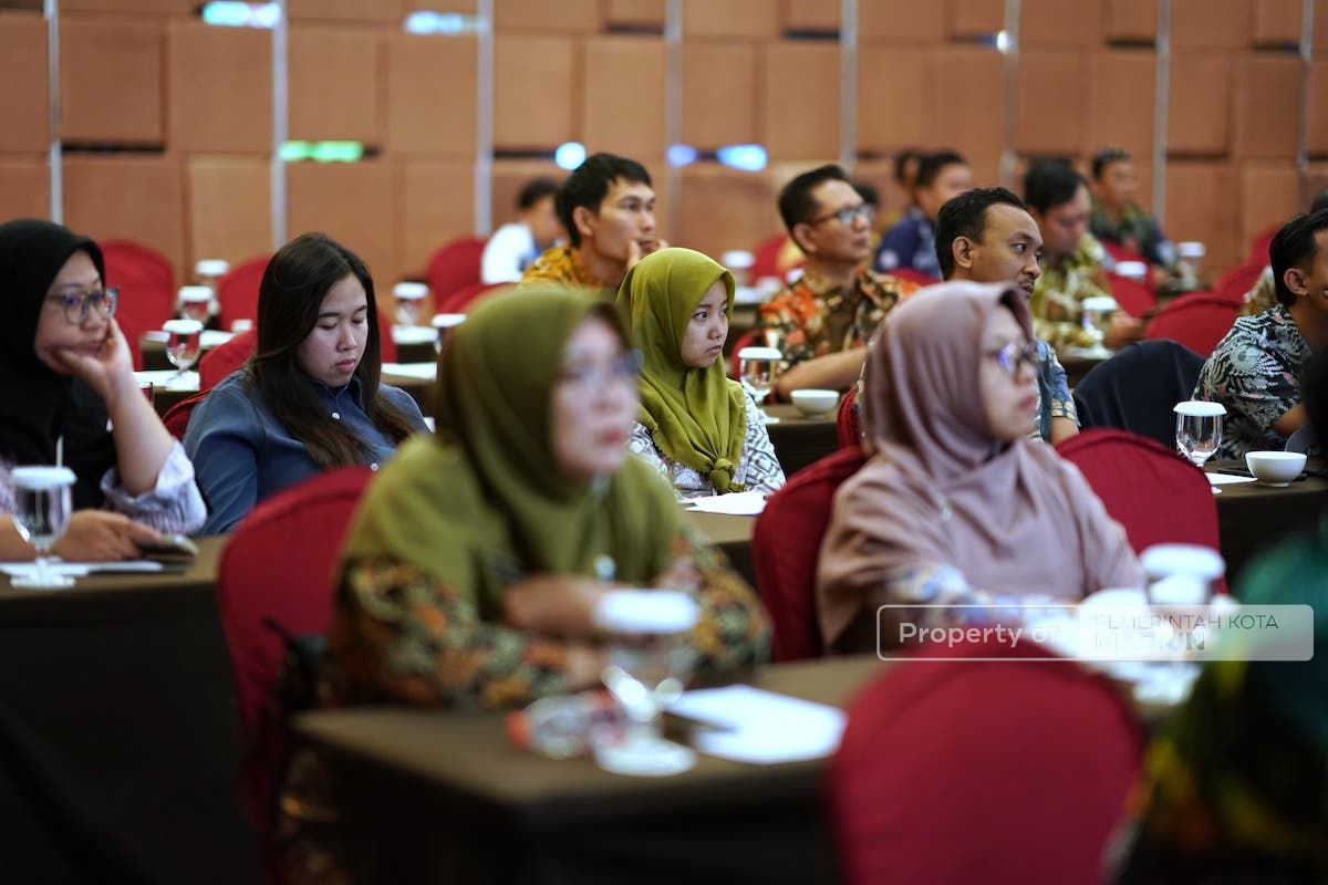 Foto 3 dari 9: Jadi Narsum Bimtek Smart City Pengelolaan Drainase, Wali Kota: Satu Pembangunan Memiliki Minimal Lima Keuntungan